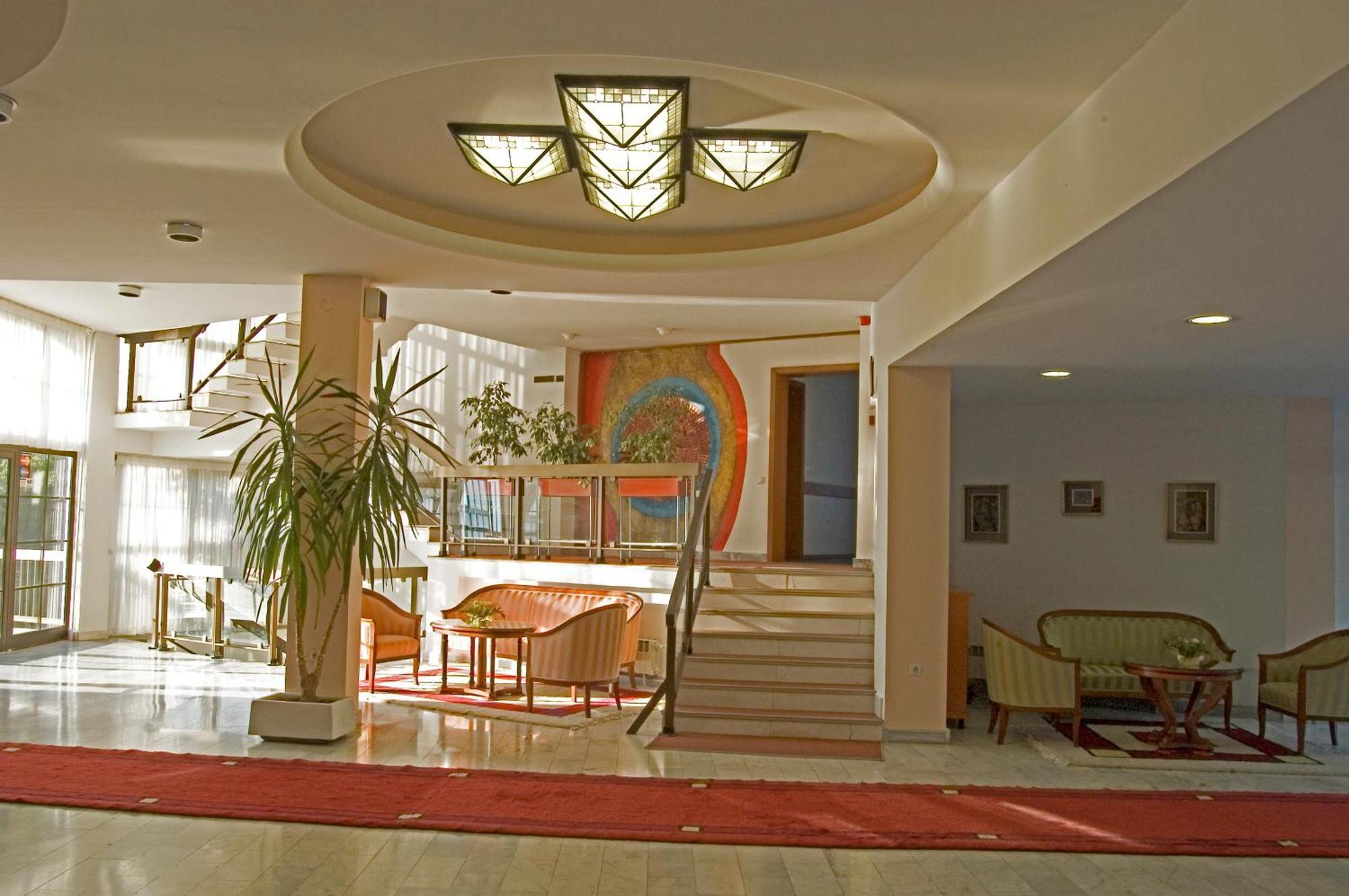 Hotel Makpetrol Струга Інтер'єр фото